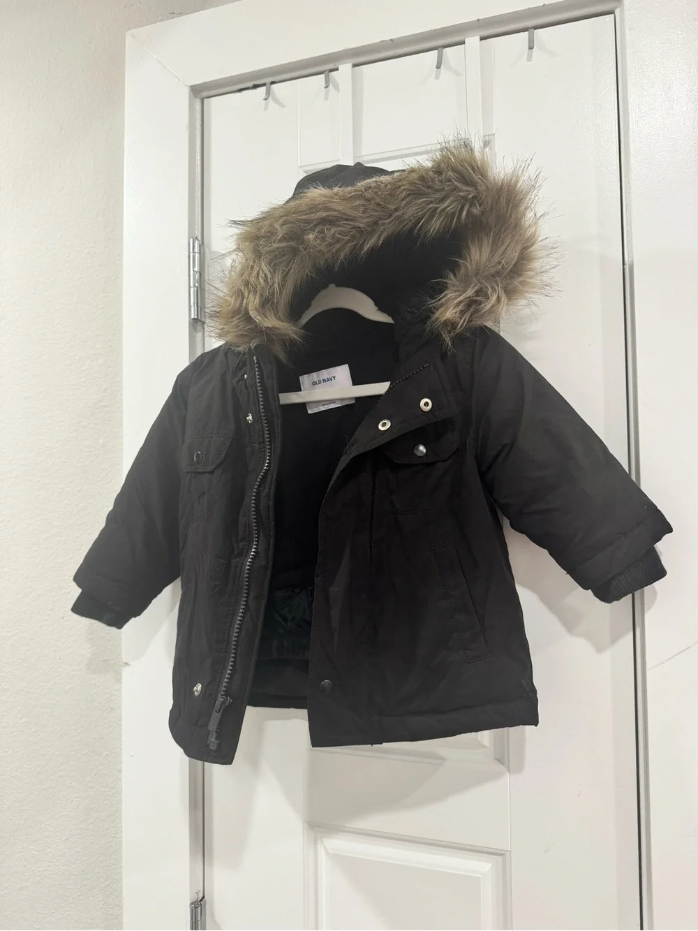 Old Navy Black Puffer Jacket with Faux-Fur Hood Trim